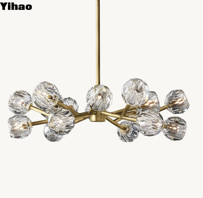Chiếc đèn chùm tròn kính trong suốt 36
