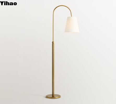 Đèn sàn đồng hiện đại với nguồn ánh sáng LED cho phòng khách và phòng ngủ
