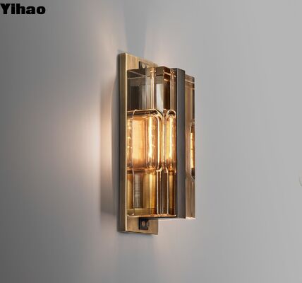 Yihao Luxury Modern Brass Wall Lamp với nguồn ánh sáng LED cho trang trí khách sạn Villa