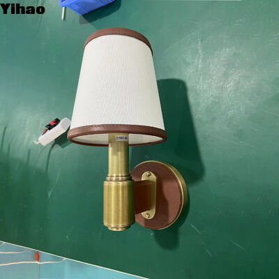 Đèn tường đồng hiện đại với ánh sáng trắng ấm áp 2700K cho phòng khách và trang trí khách sạn