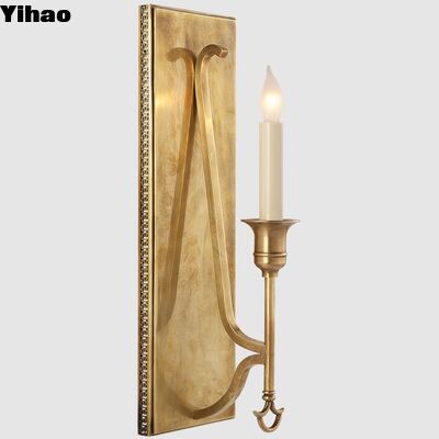 Đèn tường bằng vật liệu đồng với ánh sáng trắng ấm 2700K và tuổi thọ 30000 giờ cho phòng khách